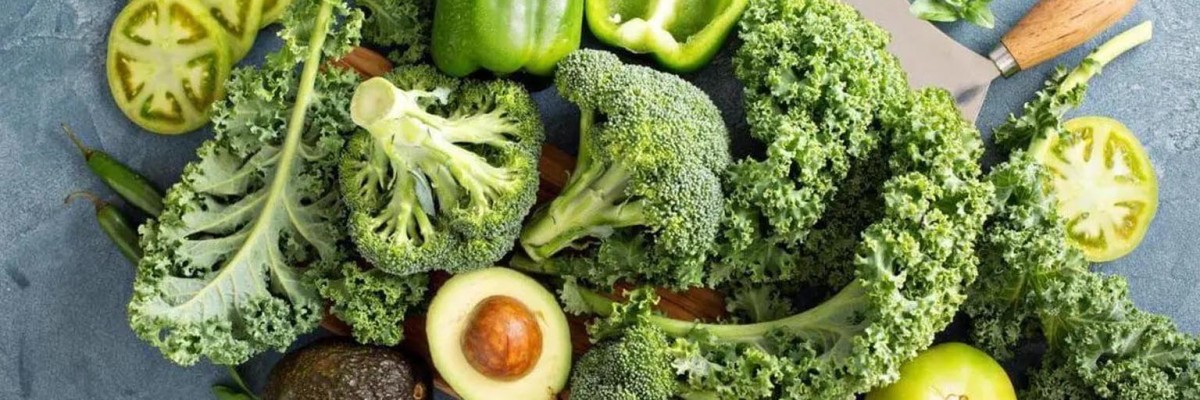 Alimentos verdes que no deben faltar en tu dieta si quieres comer de una forma más saludable.