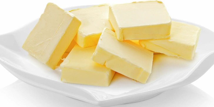Margarina y mantequilla: Entendiendo las diferencias nutricionales.
